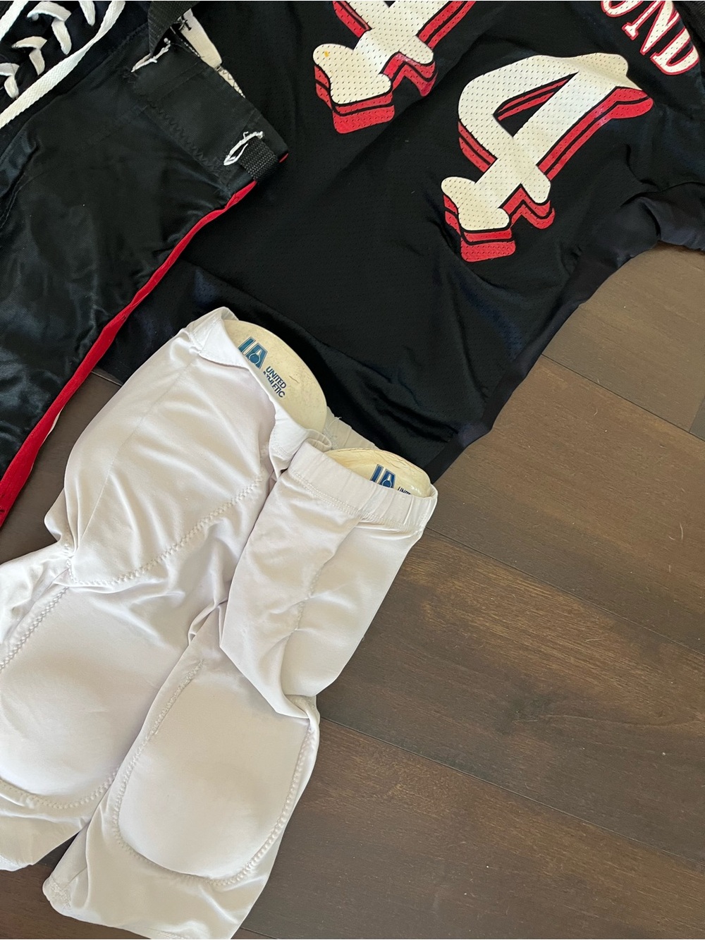 UNIQUE Mens Football Uniform HALLOWEEN COSTUME (Full Uniform with all padding) - Picture 7 of 11